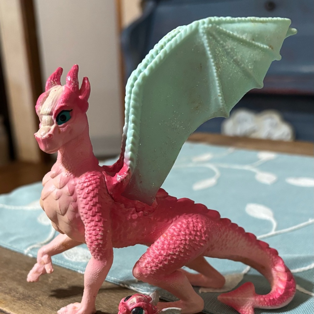 Schleich Dragon mom and hatchling set (retired)